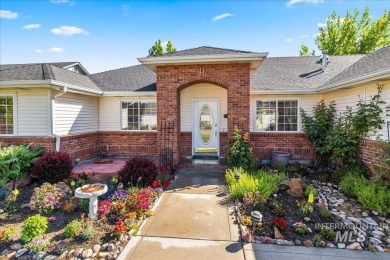 Magnificent home in premier subdivision. Sitting on Lakeview on Lakeview Golf Club in Idaho - for sale on GolfHomes.com, golf home, golf lot