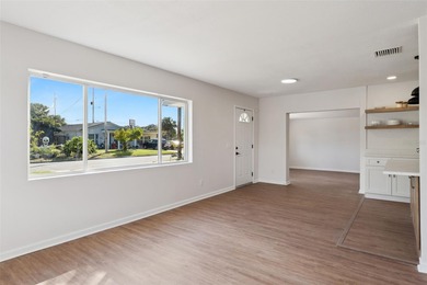 One or more photo(s) has been virtually stagedpletely remodeled on Country Club of Orlando in Florida - for sale on GolfHomes.com, golf home, golf lot