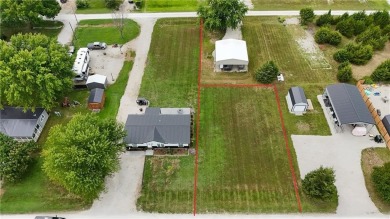 3 LOTS!!! The 3br 2 Ba updated in Rustic decor home is located on Linn Valley Lakes - Deer Trace Golf Course in Kansas - for sale on GolfHomes.com, golf home, golf lot