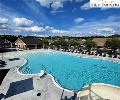 YOUR MAJESTIC MOUNTAIN HOME IN THE HIGHLY SOUGHT AFTER GOLF on Jefferson Landing Club in North Carolina - for sale on GolfHomes.com, golf home, golf lot