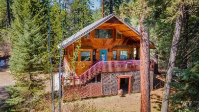 Escape to peace and privacy in this spacious 3-bedroom on Terrace Lakes Golf Resort in Idaho - for sale on GolfHomes.com, golf home, golf lot
