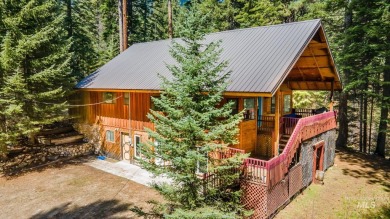 Escape to peace and privacy in this spacious 3-bedroom on Terrace Lakes Golf Resort in Idaho - for sale on GolfHomes.com, golf home, golf lot