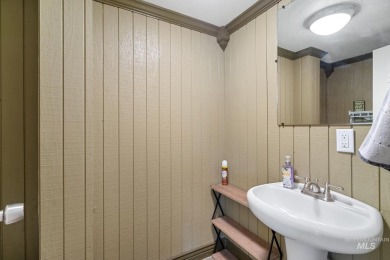 Escape to peace and privacy in this spacious 3-bedroom on Terrace Lakes Golf Resort in Idaho - for sale on GolfHomes.com, golf home, golf lot