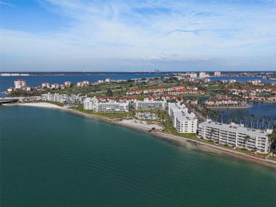This light and bright 2nd floor condo in Bahia Vista has on Isla Del Sol Yacht and Country Club in Florida - for sale on GolfHomes.com, golf home, golf lot