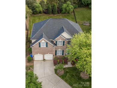 Beautifully updated, cul-de-sac home in the Northstone Golf on Northstone Country Club in North Carolina - for sale on GolfHomes.com, golf home, golf lot