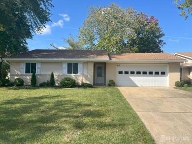 Welcome to this charming ranch-style home in a vibrant 55+ on Clearbrook Golf Club in New Jersey - for sale on GolfHomes.com, golf home, golf lot