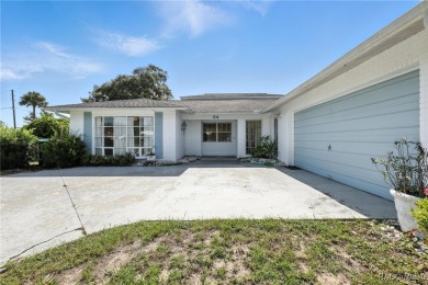 Welcome to this charming and spacious 3-bedroom, 3-bathroom home on Plantation Inn and Golf Resort  in Florida - for sale on GolfHomes.com, golf home, golf lot