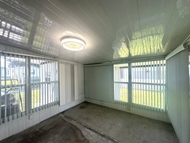 Nicely updated home with newer kitchen appliances, washer/dryer on Golden Lakes Golf Course in Florida - for sale on GolfHomes.com, golf home, golf lot