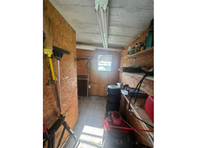 Nicely updated home with newer kitchen appliances, washer/dryer on Golden Lakes Golf Course in Florida - for sale on GolfHomes.com, golf home, golf lot