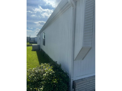 Nicely updated home with newer kitchen appliances, washer/dryer on Golden Lakes Golf Course in Florida - for sale on GolfHomes.com, golf home, golf lot