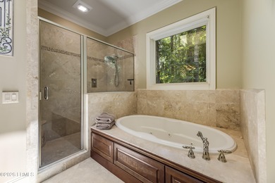 ONE-LEVEL LIVING! The combination of single-floor living with a on Belfair Golf Club in South Carolina - for sale on GolfHomes.com, golf home, golf lot