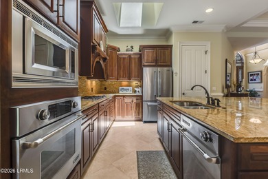 ONE-LEVEL LIVING! The combination of single-floor living with a on Belfair Golf Club in South Carolina - for sale on GolfHomes.com, golf home, golf lot