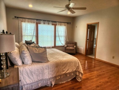 MAKE AN OFFER - MOTIVATED SELLER! Here's your chance to own a on Lake Carroll Golf Course in Illinois - for sale on GolfHomes.com, golf home, golf lot