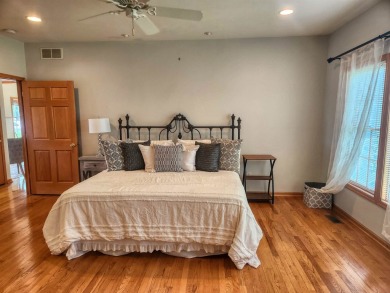 MAKE AN OFFER - MOTIVATED SELLER! Here's your chance to own a on Lake Carroll Golf Course in Illinois - for sale on GolfHomes.com, golf home, golf lot