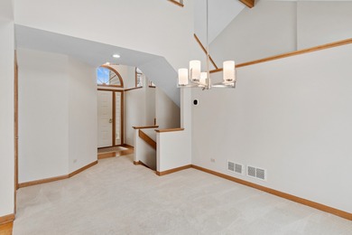 COME LIVE THE GOOD LIFE in this gorgeous Stonebridge on Stonebridge Country Club in Illinois - for sale on GolfHomes.com, golf home, golf lot