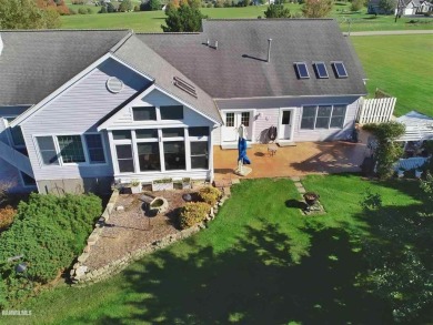 MAKE AN OFFER - MOTIVATED SELLER! Here's your chance to own a on Lake Carroll Golf Course in Illinois - for sale on GolfHomes.com, golf home, golf lot
