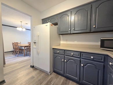 Welcome to this beautifully updated and fully furnished on DeSoto Golf Course in Arkansas - for sale on GolfHomes.com, golf home, golf lot