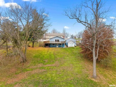 Welcome to this move-in ready 3-bedroom, 2-bath home with on Lake Calhoun Golf Course in Illinois - for sale on GolfHomes.com, golf home, golf lot