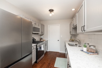 Enjoy resort style living in the newly updated 2 bedroom, 2 full on The Links at Carillon in Illinois - for sale on GolfHomes.com, golf home, golf lot
