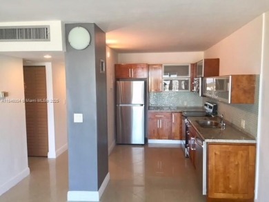 RENOVATED UNIT IN A PRIME AVENTURA LOCATION. TENANT IN PLACE on Turnberry Isle Resort and Club in Florida - for sale on GolfHomes.com, golf home, golf lot