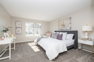 Enjoy resort style living in the newly updated 2 bedroom, 2 full on The Links at Carillon in Illinois - for sale on GolfHomes.com, golf home, golf lot