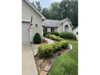 Beautiful 3 bedroom, 2 bath home in the sought-after Fairfield on Druid Hills Golf Club in Tennessee - for sale on GolfHomes.com, golf home, golf lot