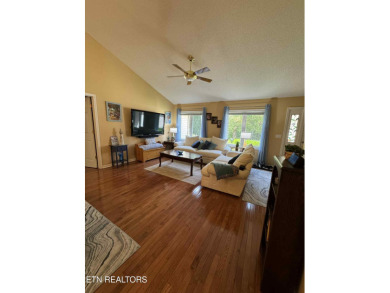 Beautiful 3 bedroom, 2 bath home in the sought-after Fairfield on Druid Hills Golf Club in Tennessee - for sale on GolfHomes.com, golf home, golf lot