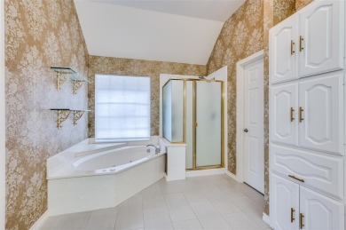 Living is easy in this wonderful one-story home in desirable on Oakmont Country Club in Texas - for sale on GolfHomes.com, golf home, golf lot