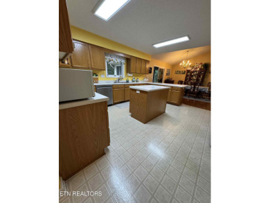 Beautiful 3 bedroom, 2 bath home in the sought-after Fairfield on Druid Hills Golf Club in Tennessee - for sale on GolfHomes.com, golf home, golf lot
