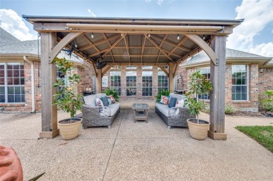 Living is easy in this wonderful one-story home in desirable on Oakmont Country Club in Texas - for sale on GolfHomes.com, golf home, golf lot