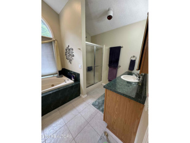 Beautiful 3 bedroom, 2 bath home in the sought-after Fairfield on Druid Hills Golf Club in Tennessee - for sale on GolfHomes.com, golf home, golf lot