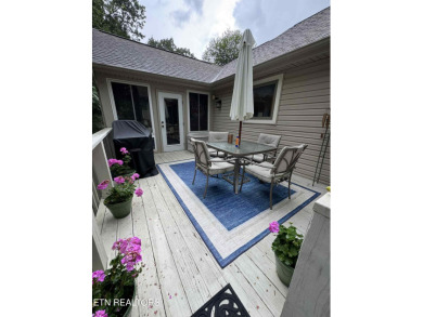 Beautiful 3 bedroom, 2 bath home in the sought-after Fairfield on Druid Hills Golf Club in Tennessee - for sale on GolfHomes.com, golf home, golf lot