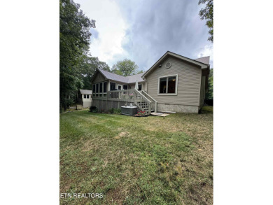 Beautiful 3 bedroom, 2 bath home in the sought-after Fairfield on Druid Hills Golf Club in Tennessee - for sale on GolfHomes.com, golf home, golf lot