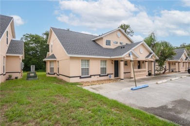 Beautifully remodeled 3-bedroom, 2-bath, 2-story end unit on LakeSide Country Club in Florida - for sale on GolfHomes.com, golf home, golf lot
