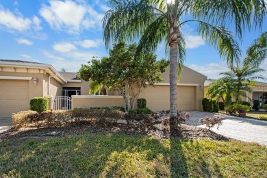 Well-maintained 2/2/2 home offering both GOLF COURSE and a on Scepter Golf Club in Florida - for sale on GolfHomes.com, golf home, golf lot