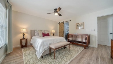 Welcome to The Glen. Discover this quaint retreat in Sarasota on Bobby Jones Golf Club in Florida - for sale on GolfHomes.com, golf home, golf lot