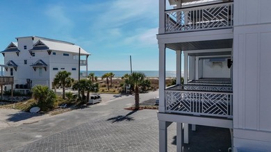 PRICE REDUCED, BUILDER CLOSEOUT! Gorgeous 4 bed/3.5 bath new on  in Florida - for sale on GolfHomes.com, golf home, golf lot