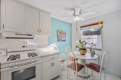 Prime location in Clearview Gardens! This 5-room lower unit, the on Clearview Park Golf Course in New York - for sale on GolfHomes.com, golf home, golf lot