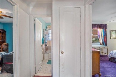 Prime location in Clearview Gardens! This 5-room lower unit, the on Clearview Park Golf Course in New York - for sale on GolfHomes.com, golf home, golf lot