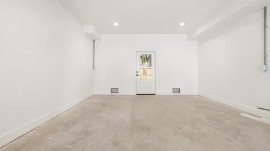 PRICE REDUCED, BUILDER CLOSEOUT! Gorgeous new construction home on  in Florida - for sale on GolfHomes.com, golf home, golf lot