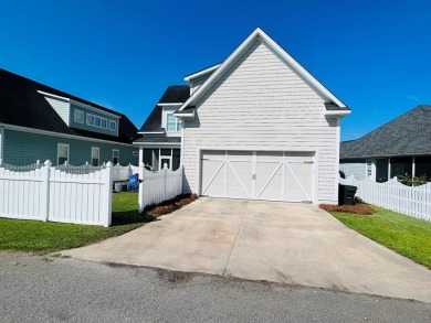 This beautiful 5 bedroom 3 bath home is perfectly situated in on Country Oaks Golf Course in Georgia - for sale on GolfHomes.com, golf home, golf lot