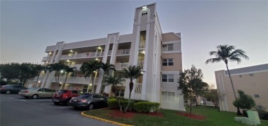 Beautiful clean updated ground floor CORNER UNIT in a Active 55 on Sunrise Lakes Phase IV Golf Course in Florida - for sale on GolfHomes.com, golf home, golf lot