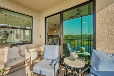 Under contract-accepting backup offers. Your front-row seat in on Lakewood National Golf Club in Florida - for sale on GolfHomes.com, golf home, golf lot