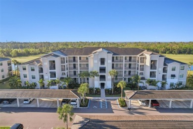 Under contract-accepting backup offers. Your front-row seat in on Lakewood National Golf Club in Florida - for sale on GolfHomes.com, golf home, golf lot