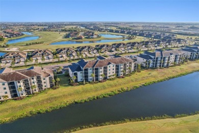 Under contract-accepting backup offers. Your front-row seat in on Lakewood National Golf Club in Florida - for sale on GolfHomes.com, golf home, golf lot