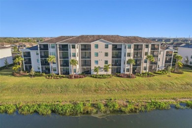 Under contract-accepting backup offers. Your front-row seat in on Lakewood National Golf Club in Florida - for sale on GolfHomes.com, golf home, golf lot