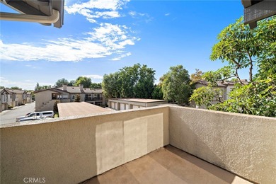 Stylish 2-Bedroom Carriage Unit in Rancho Santa Margarita on Tijeras Creek Golf Club in California - for sale on GolfHomes.com, golf home, golf lot