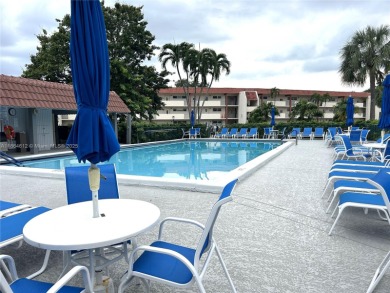 Much sought after PHASE 6 BEAUTIFULLY MAINTAINED LARGE 2BR/2BA! on Hollybrook Golf and Tennis Club  in Florida - for sale on GolfHomes.com, golf home, golf lot