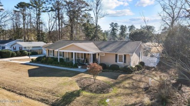 Beautifully detailed Trent Woods ranch on The New Bern Golf and on New Bern Golf and Country Club in North Carolina - for sale on GolfHomes.com, golf home, golf lot