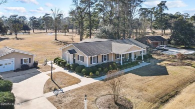 Beautifully detailed Trent Woods ranch on The New Bern Golf and on New Bern Golf and Country Club in North Carolina - for sale on GolfHomes.com, golf home, golf lot